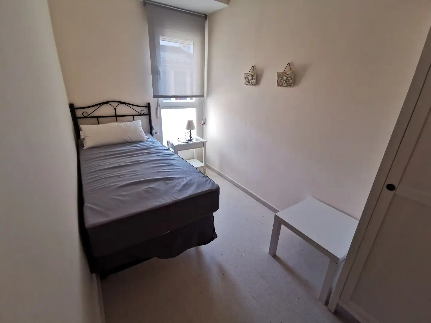 Bedroom of Flat for rent in Valencia  with Air Conditioner, Heating and Storage room