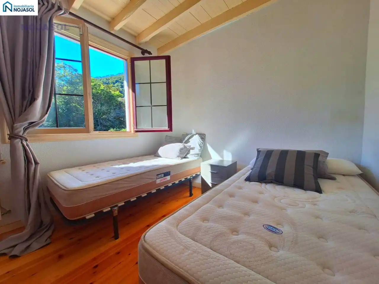 Habitación de Casa o chalet en venta en Arnuero con Calefacción y Jardín privado