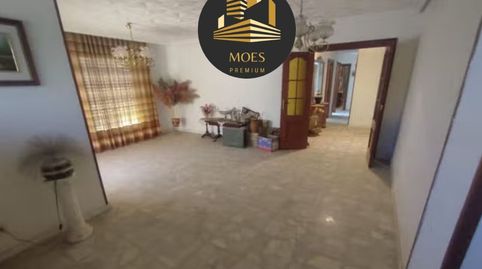 Piso en venta en Jamilena, 4 dormitorios.