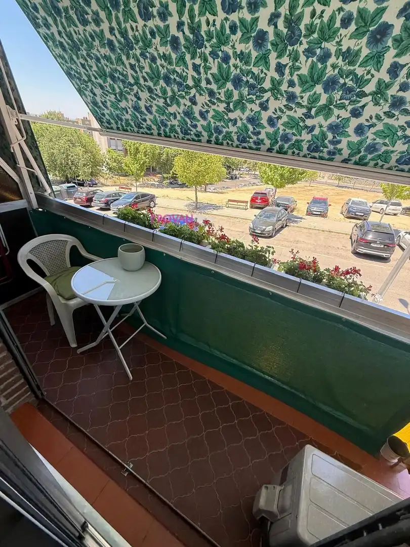 Terrasse von Wohnung zum Verkauf in Madrid mit Klimaanlage, Terrasse und Möbliert