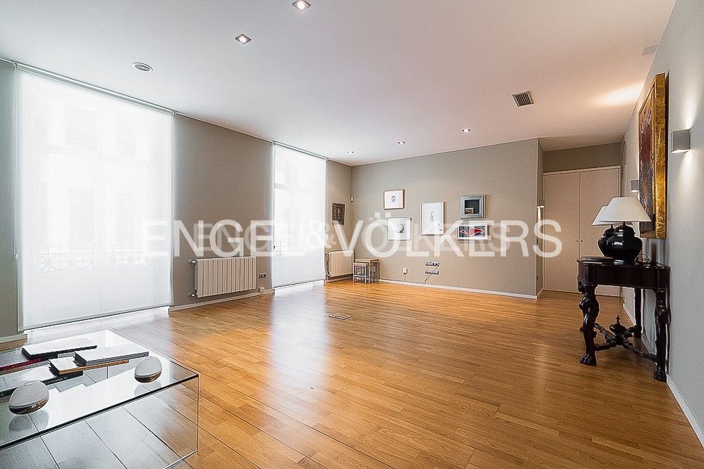 Sala d'estar de Apartament de lloguer en  Valencia Capital amb Aire condicionat, Calefacció i Parquet