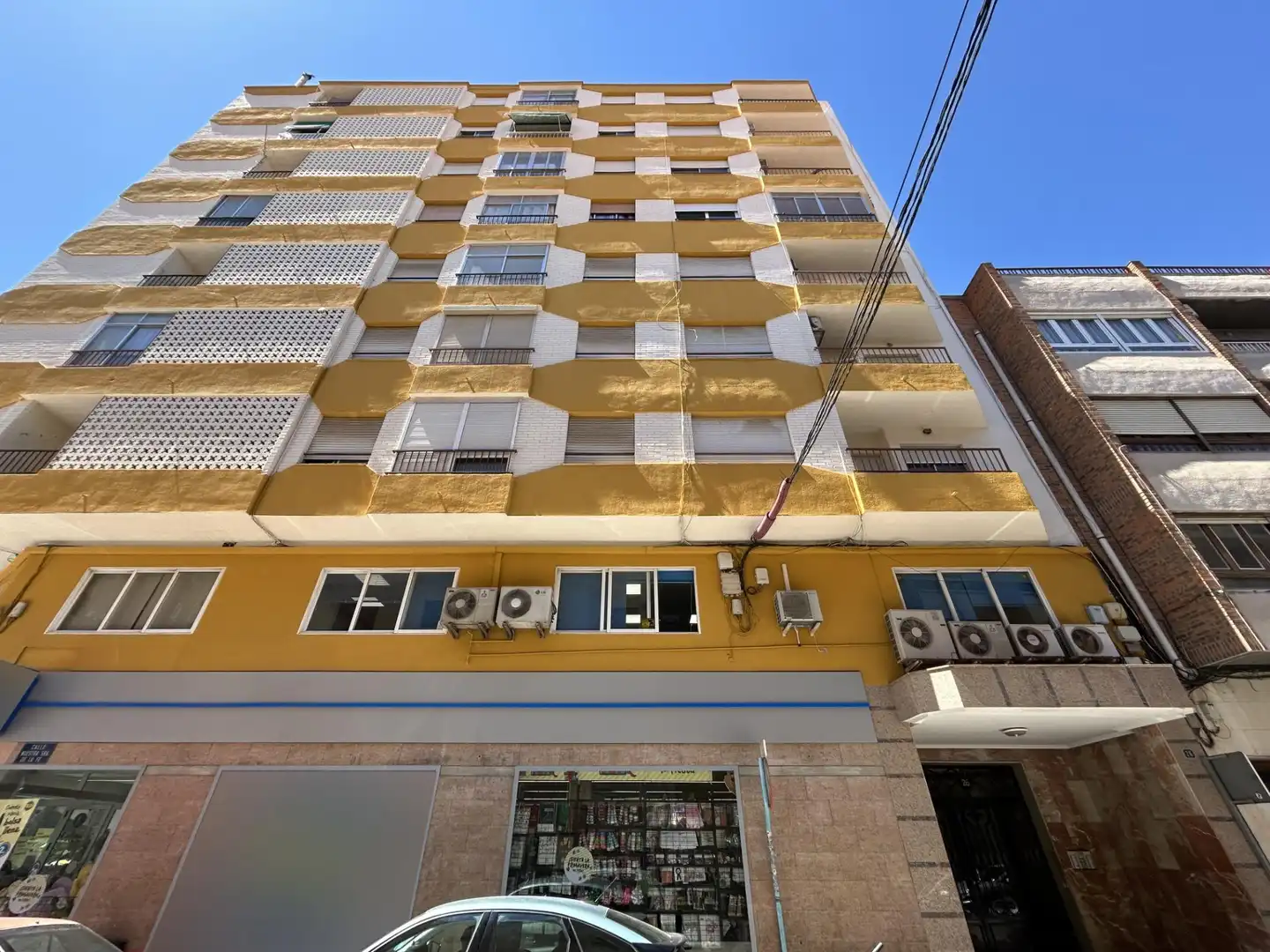 Vista exterior de Piso de alquiler en Novelda con Aire acondicionado, Terraza y Alarma