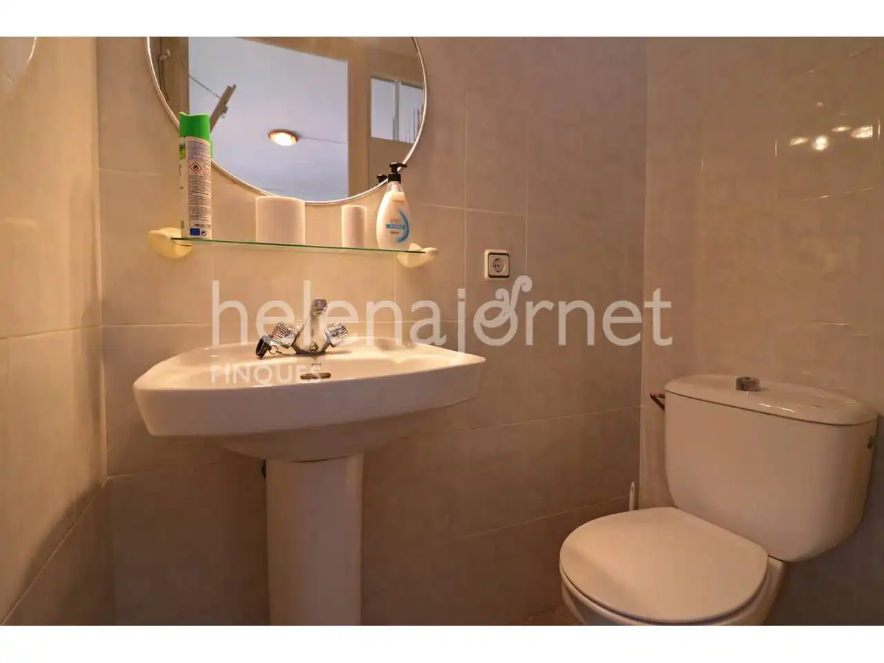 Baño de Casa adosada en venta en Sant Feliu de Guíxols con Calefacción, Terraza y Alarma