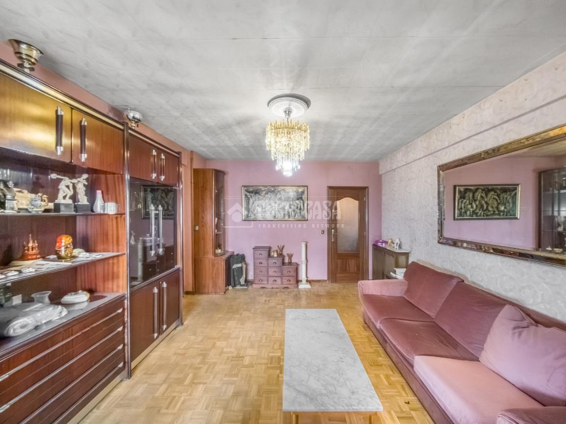 Sala de estar de Piso en venta en  Madrid Capital con Aire acondicionado, Terraza y Trastero