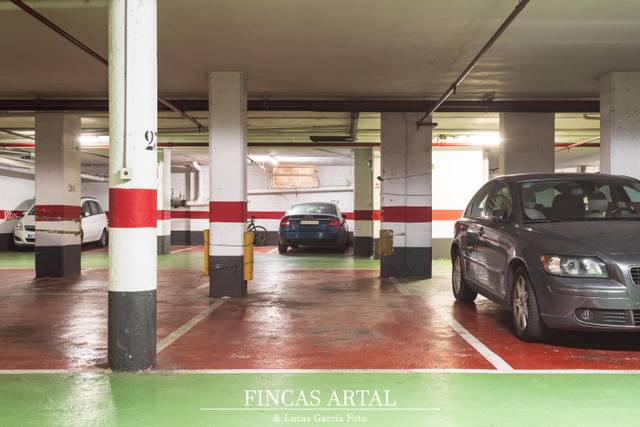 Garaje en Alquiler en De Cesáreo Alierta en La Granja