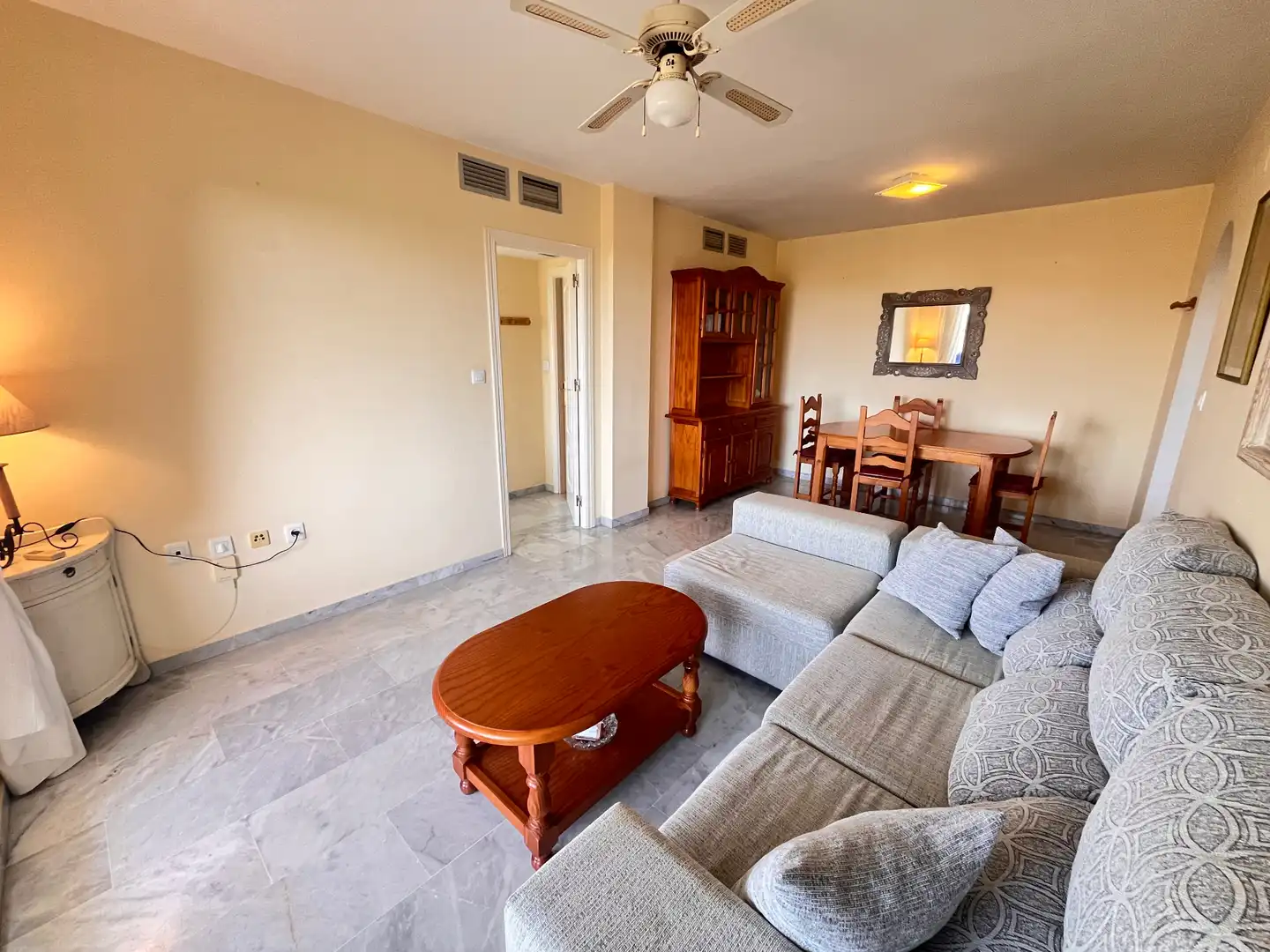 Apartament amb piscina de lloguer a Avenida Jacaranda 6, imagen 3
