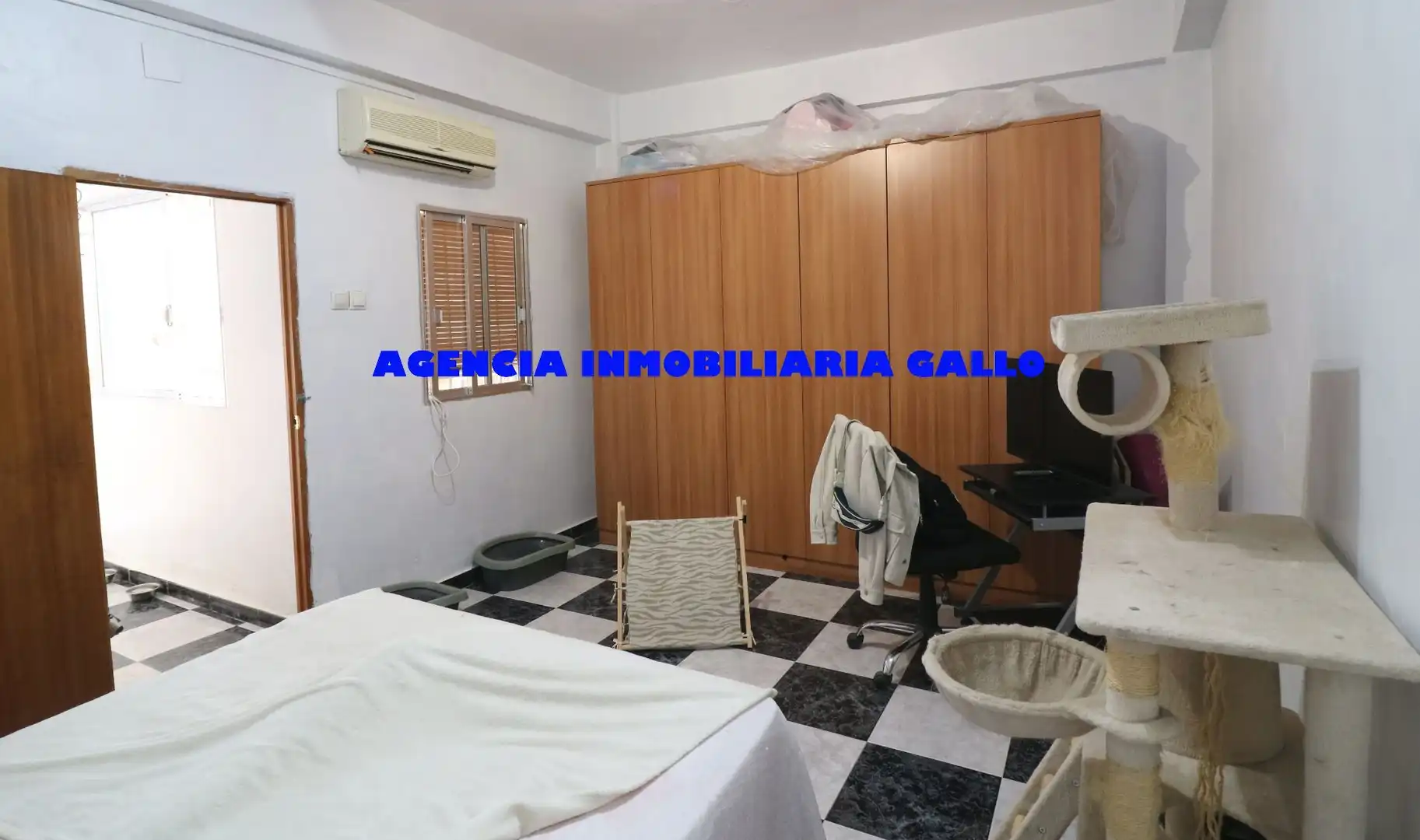Casa adosada en venta en Sevilla