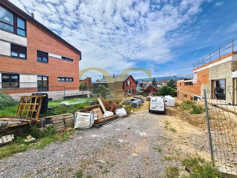 Residencial en venda en Oviedo 