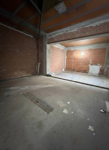 Local comercial en Venta en Calle Júpiter en Fresnos I y II