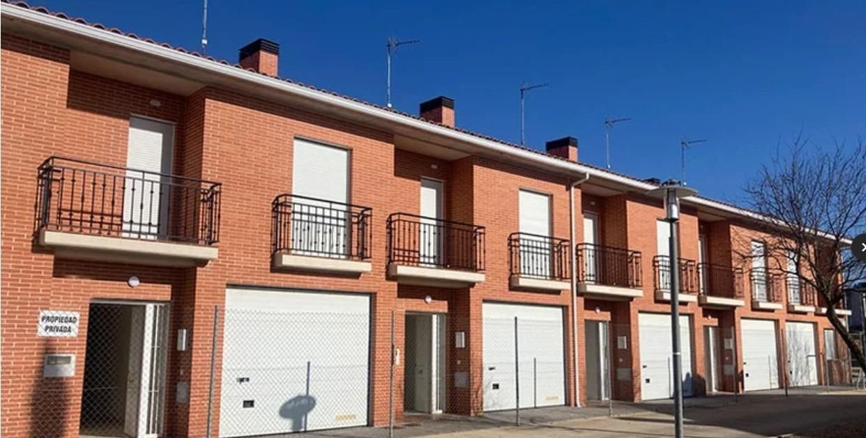 Single-family semi-detached for sale in  HERRENES, Mucientes