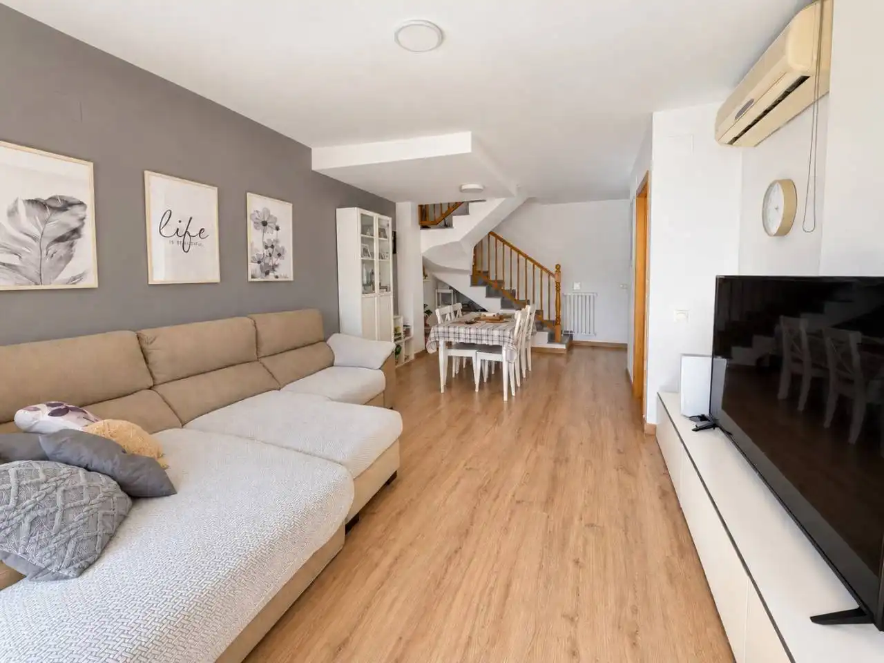 Terraced house with pool for sale in Avenida Madrid, imagen 5