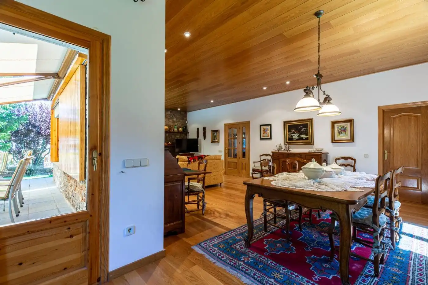 Menjador de Casa o xalet en venda en Alp amb Calefacció i Traster