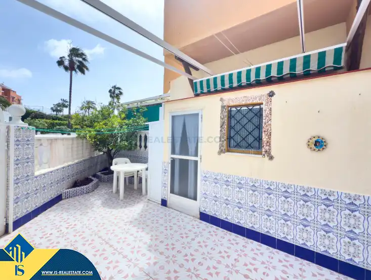 Bungalow amb piscina en venda a Nueva Torrevieja - Aguas Nuevas