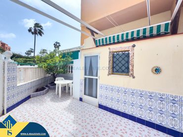 Bungalow con piscina en venta en Nueva Torrevieja - Aguas Nuevas