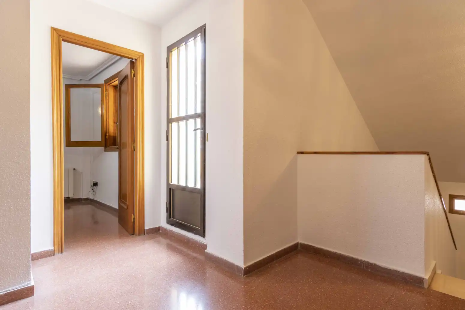 Casa adosada en venda en Sagunto / Sagunt amb Terrassa i Balcó