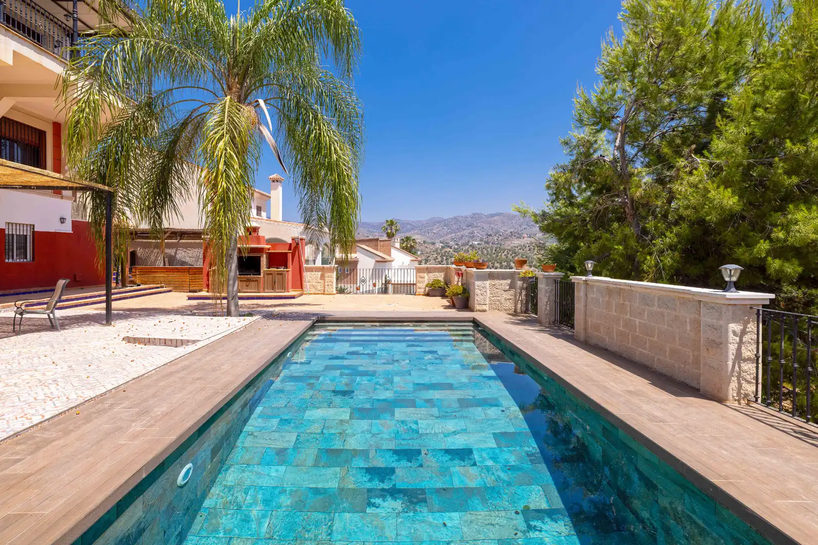 Schwimmbecken von Haus oder Chalet zum Verkauf in Málaga mit Klimaanlage, Heizung und Privatgarten
