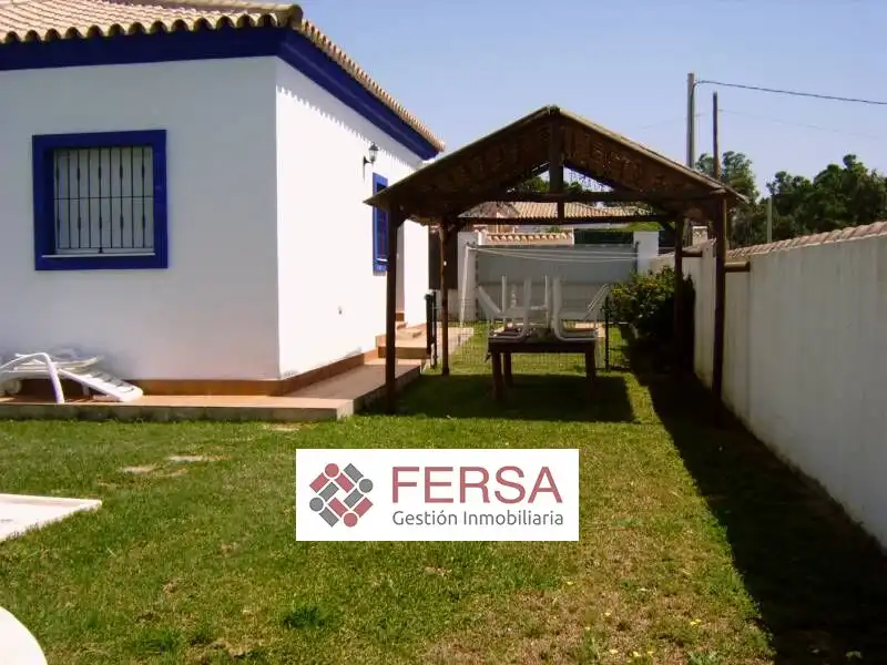 Vista exterior de Casa o chalet en venta en Chiclana de la Frontera con Calefacción, Jardín privado y Trastero