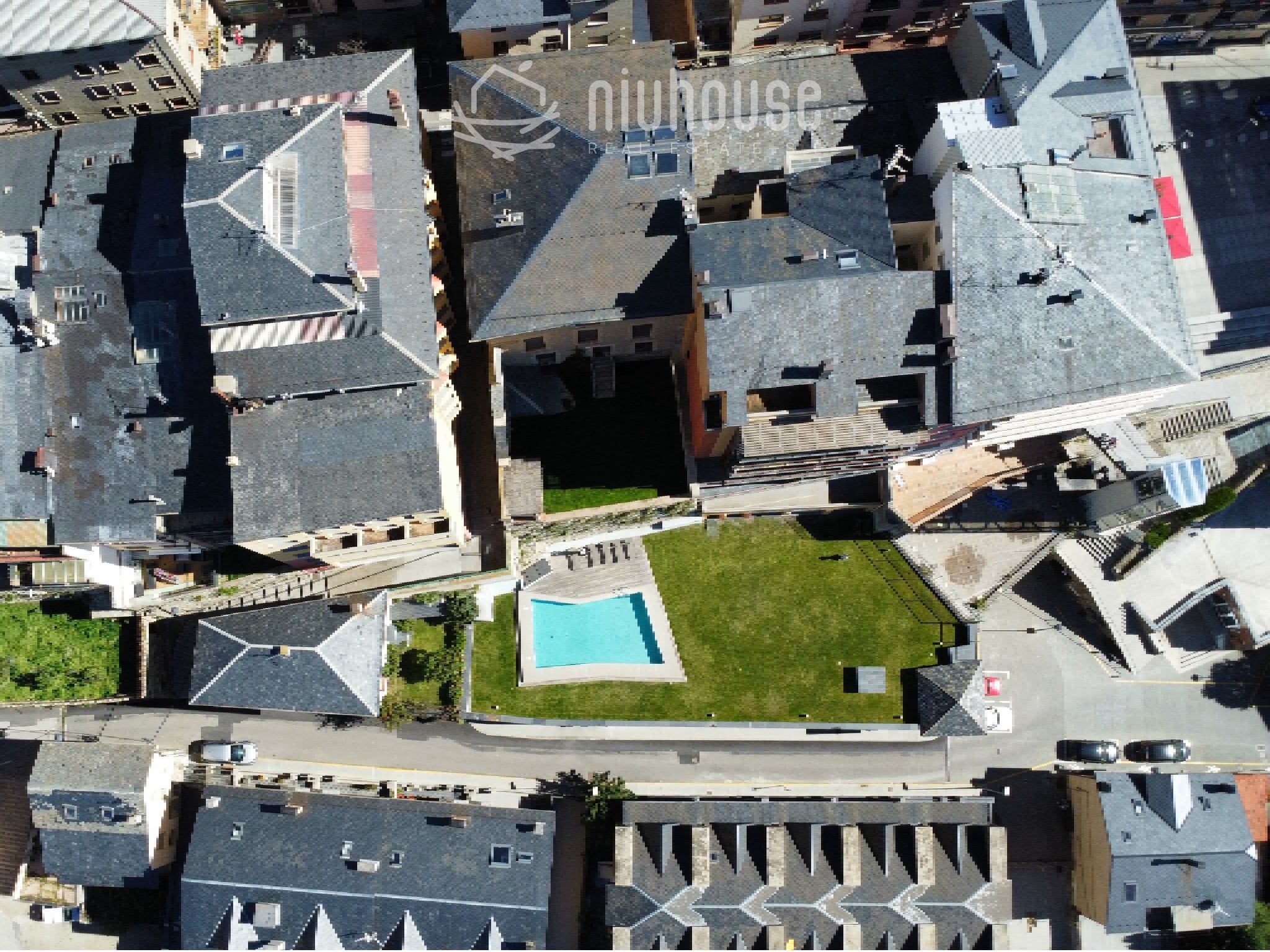 Exterior view of Flat for sale in Puigcerdà  with Heating, Private garden and Parquet flooring