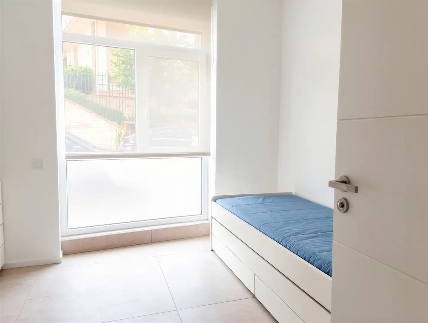Habitación de Planta baja en venta en Alicante / Alacant con Alarma