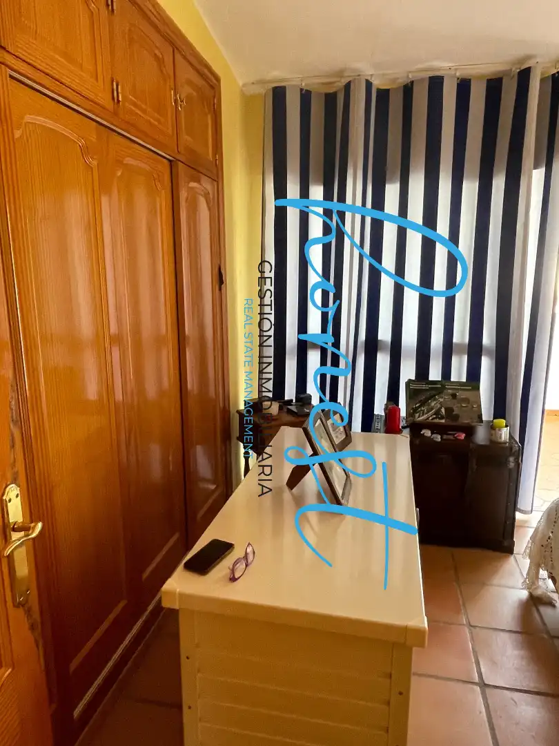 Dormitori de Casa adosada en venda en Torremolinos amb Aire condicionat, Terrassa i Moblat