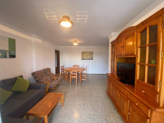 Piso en Alquiler en Avinguda de Catalunya en La Carrasca