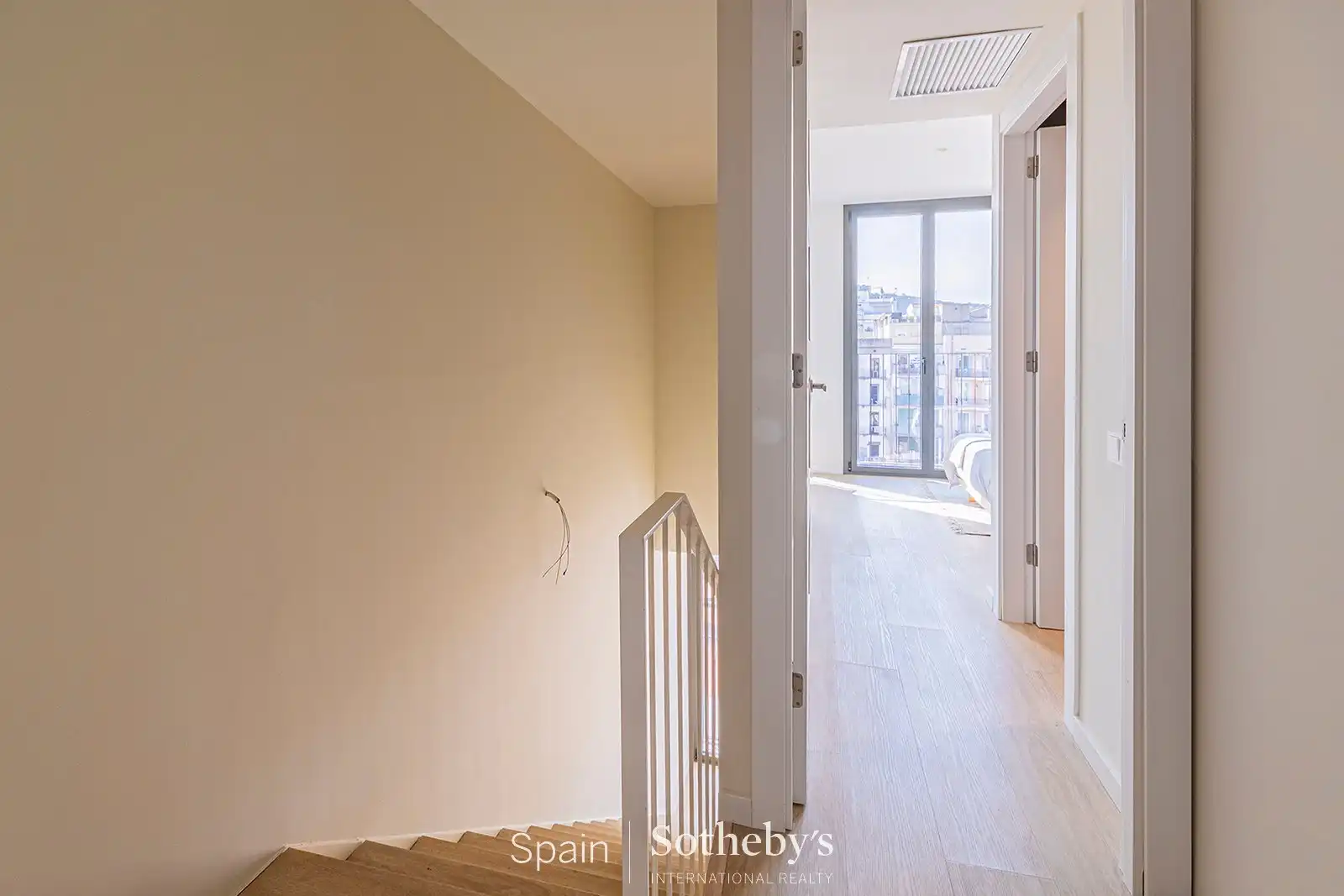 Duplex con ascensore in vendita a Gran Via de les Corts Catalanes, imagen 26