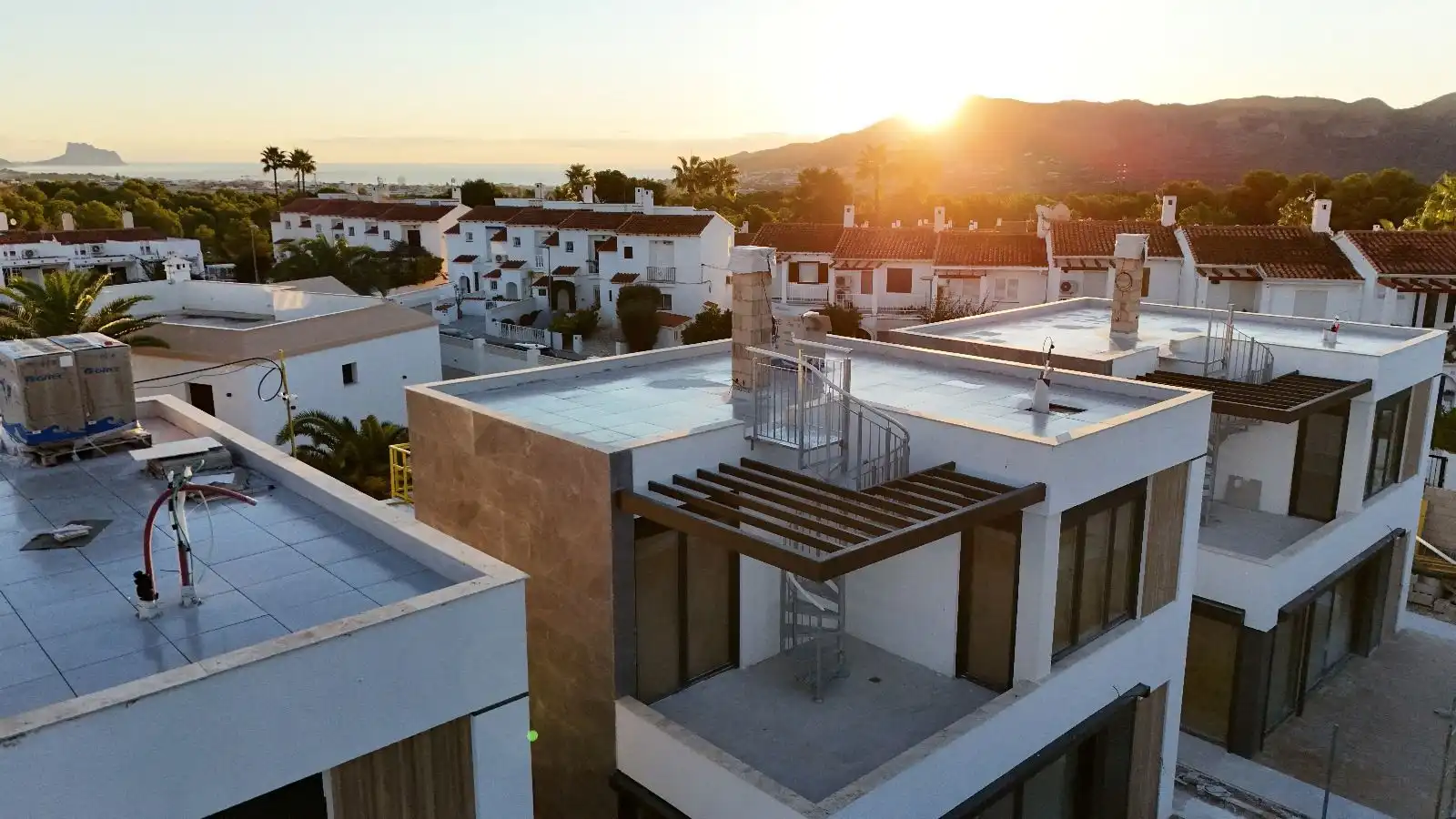 Vista exterior de Casa o chalet en venta en La Nucia con Aire acondicionado, Jardín privado y Terraza