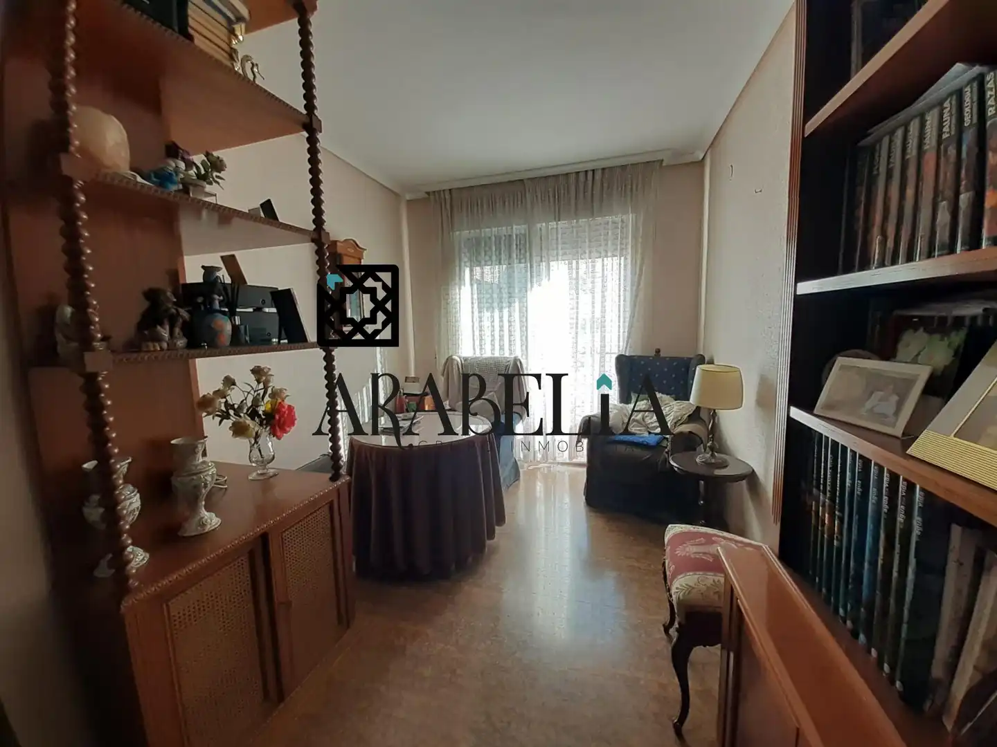 Schlafzimmer von Wohnung zum Verkauf in Córdoba mit Klimaanlage, Terrasse und Abstellraum