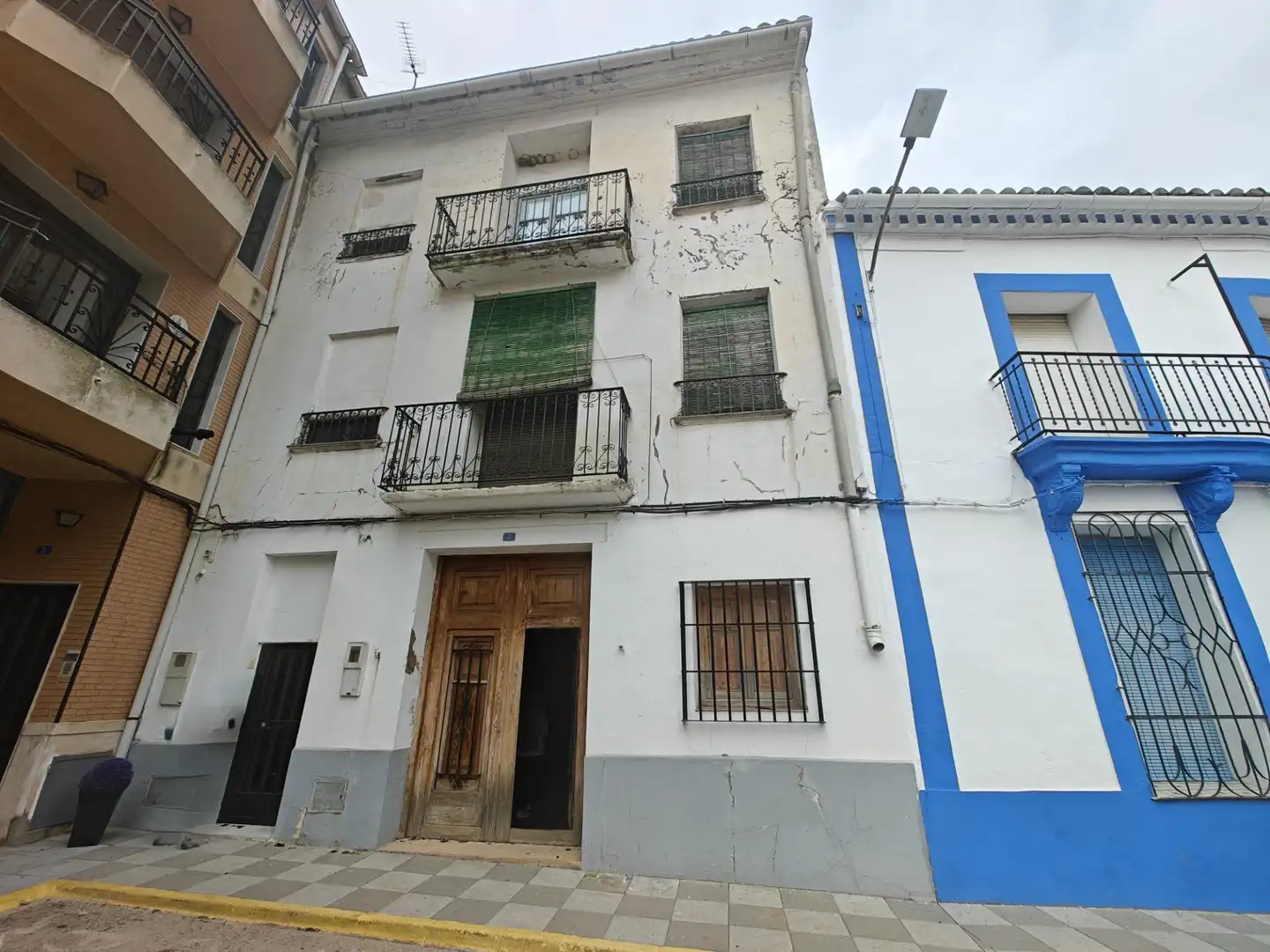 Vista exterior de Edificio en venta en Dos Aguas