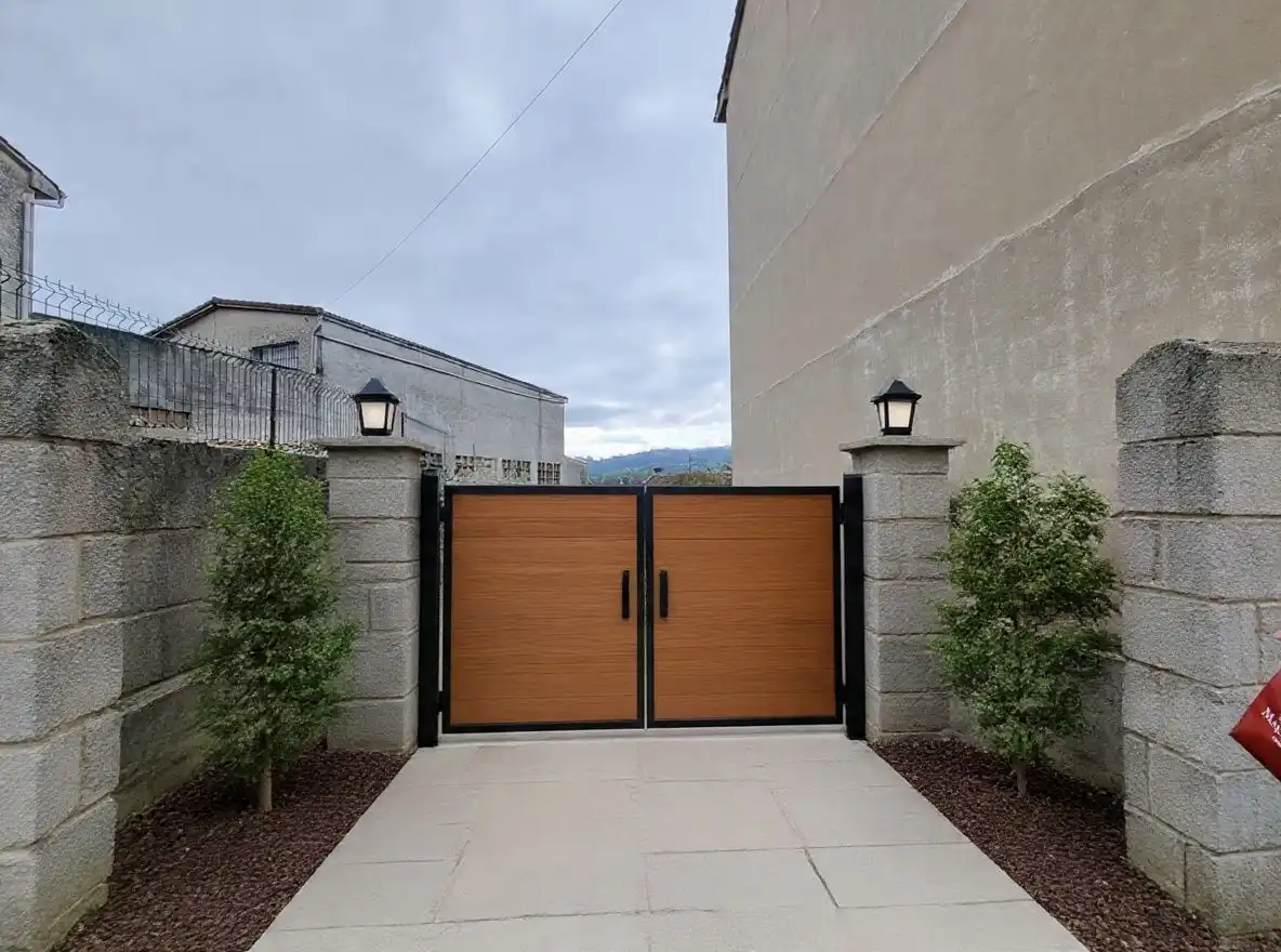 Vista exterior de Edificio en venta en Siero