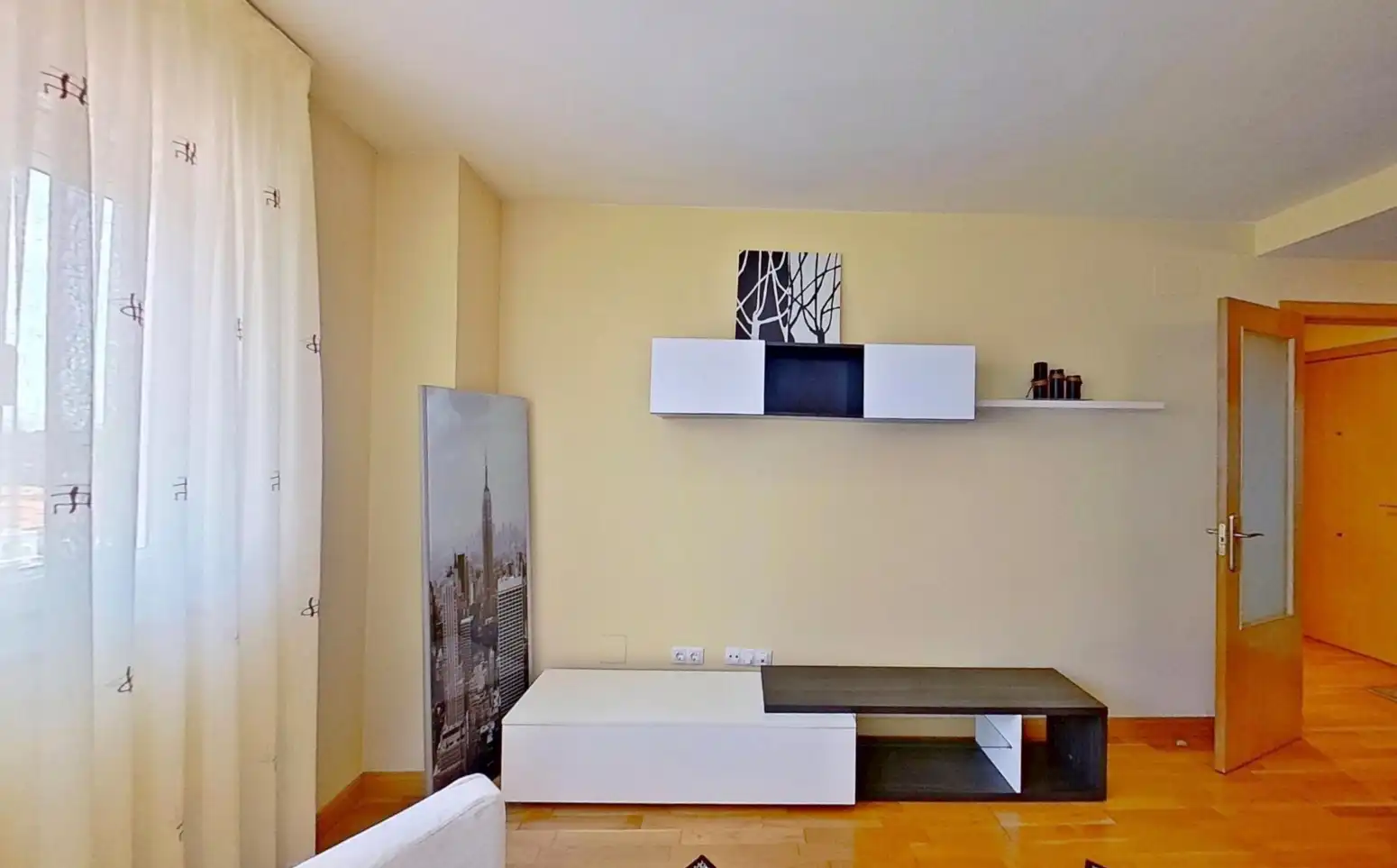 Sala de estar de Piso en venta en Santander con Calefacción, Parquet y Trastero