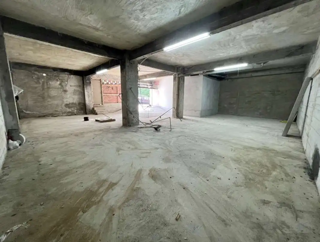 Local comercial en venda a Urazandi Kalea, imagen 3