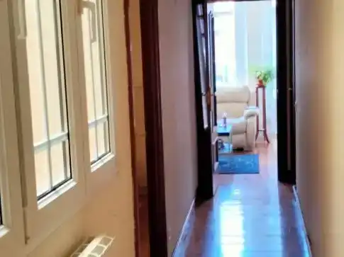 Wohnung zur Miete in  Pamplona / Iruña mit Balkon