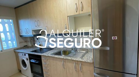 Foto 5 de Piso de alquiler en Eugenia de Montijo , Vista Alegre, Madrid Capital