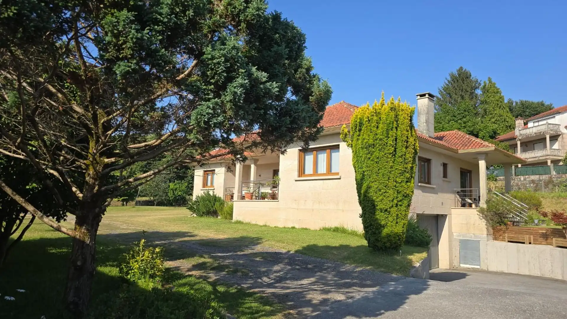 Vista exterior de Casa o chalet en venta en Pontevedra Capital  con Jardín privado