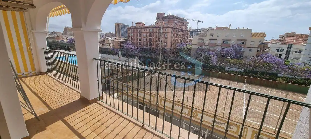 Vista exterior de Pis de lloguer en Fuengirola amb Aire condicionat, Calefacció i Terrassa