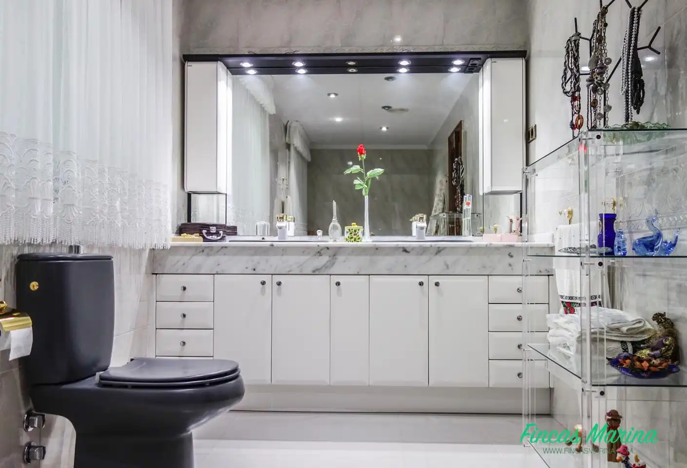 Bathroom of Houses for sale in Gavà  with Heating, Private garden and Parquet flooring
