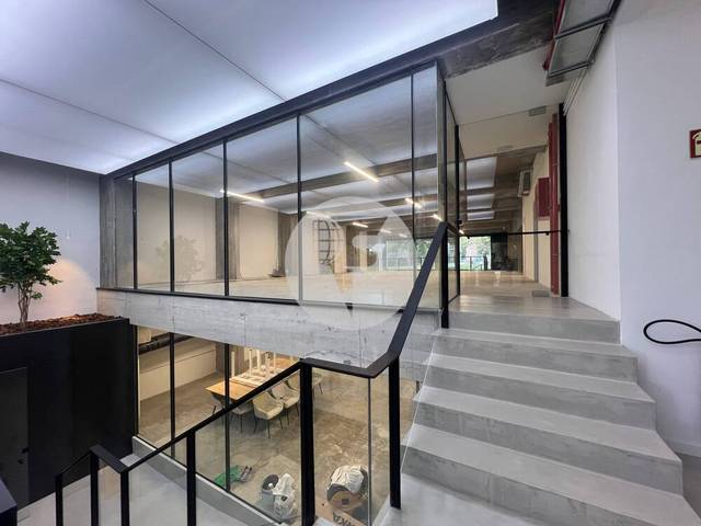 Local comercial en Alquiler en El Poblenou