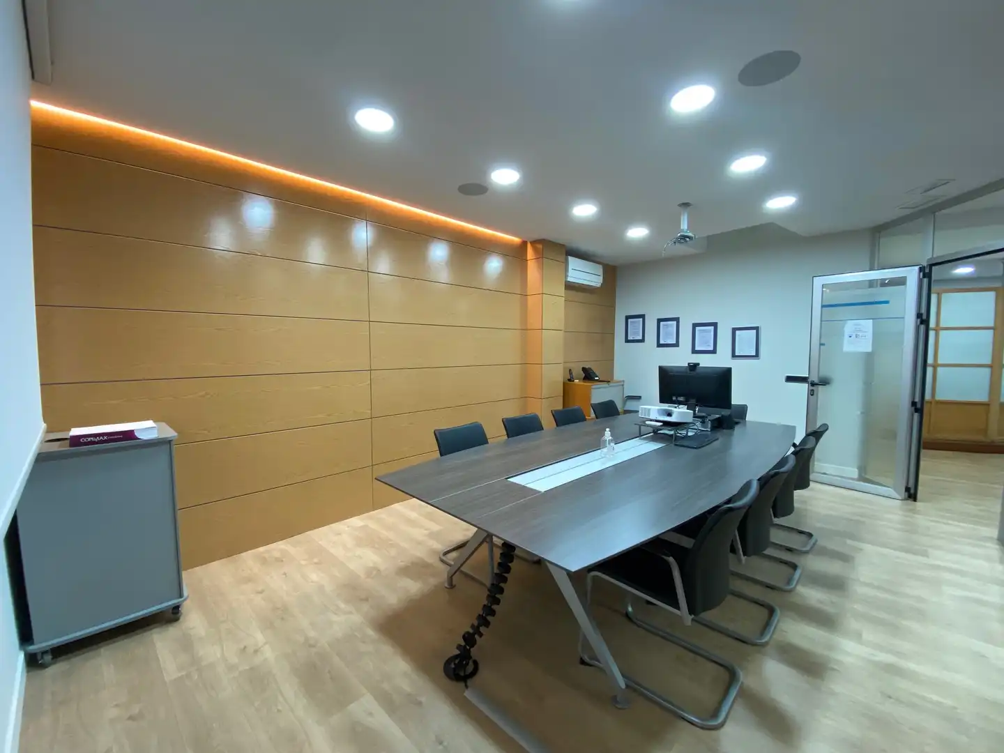Office for rent in Madrid  with Air Conditioner, Heating and Balcony