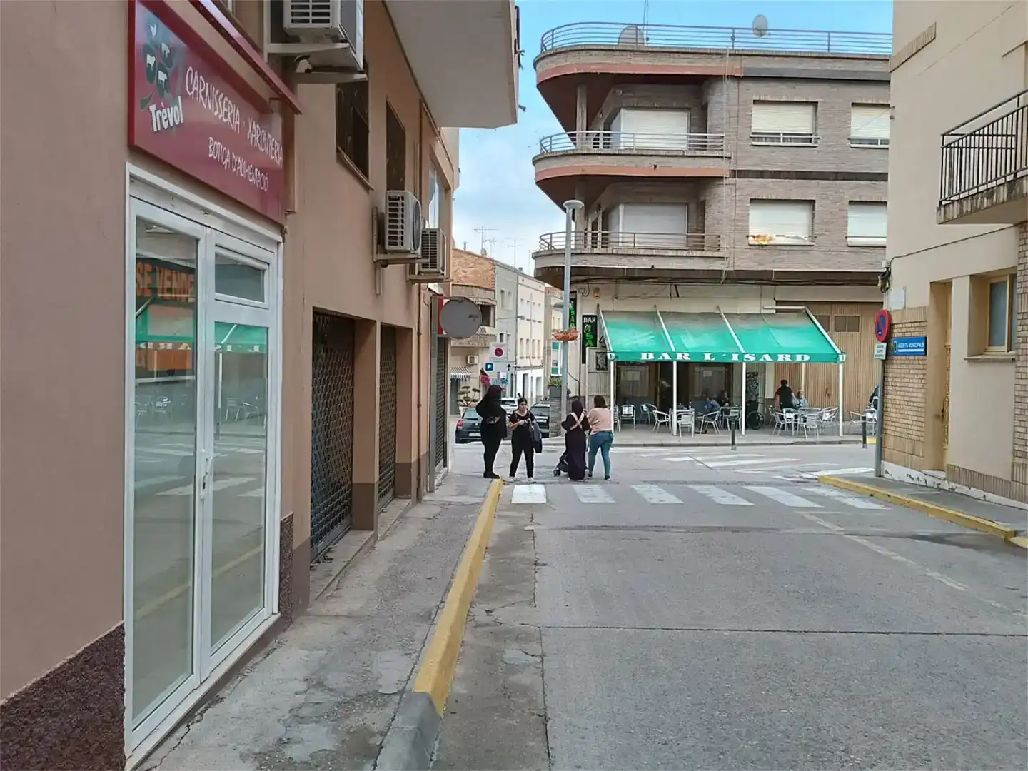 Exterior view of Commercial properties for sale in Alfarràs  with Air Conditioner