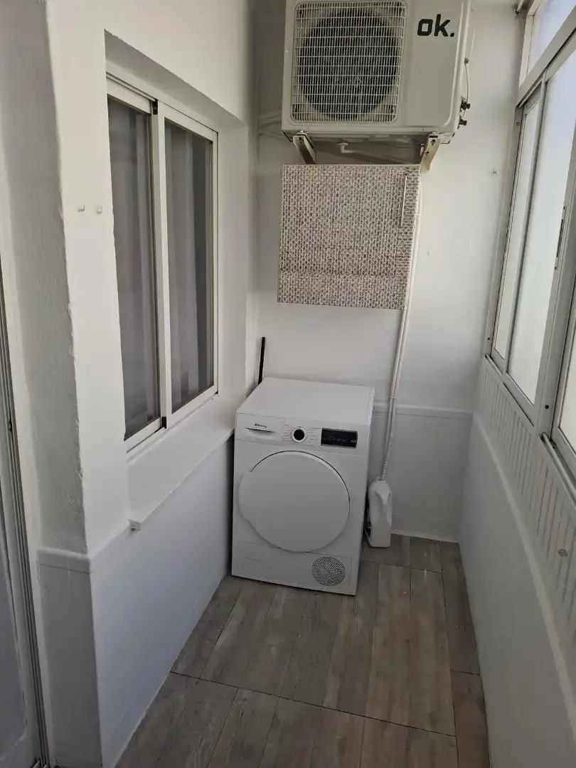 Balcony of Flat for share in Córdoba  with Air Conditioner, Heating and Furnished