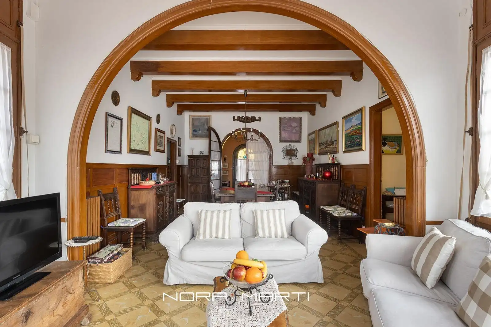 Sala de estar de Finca rústica en venta en Sitges con Aire acondicionado, Calefacción y Jardín privado