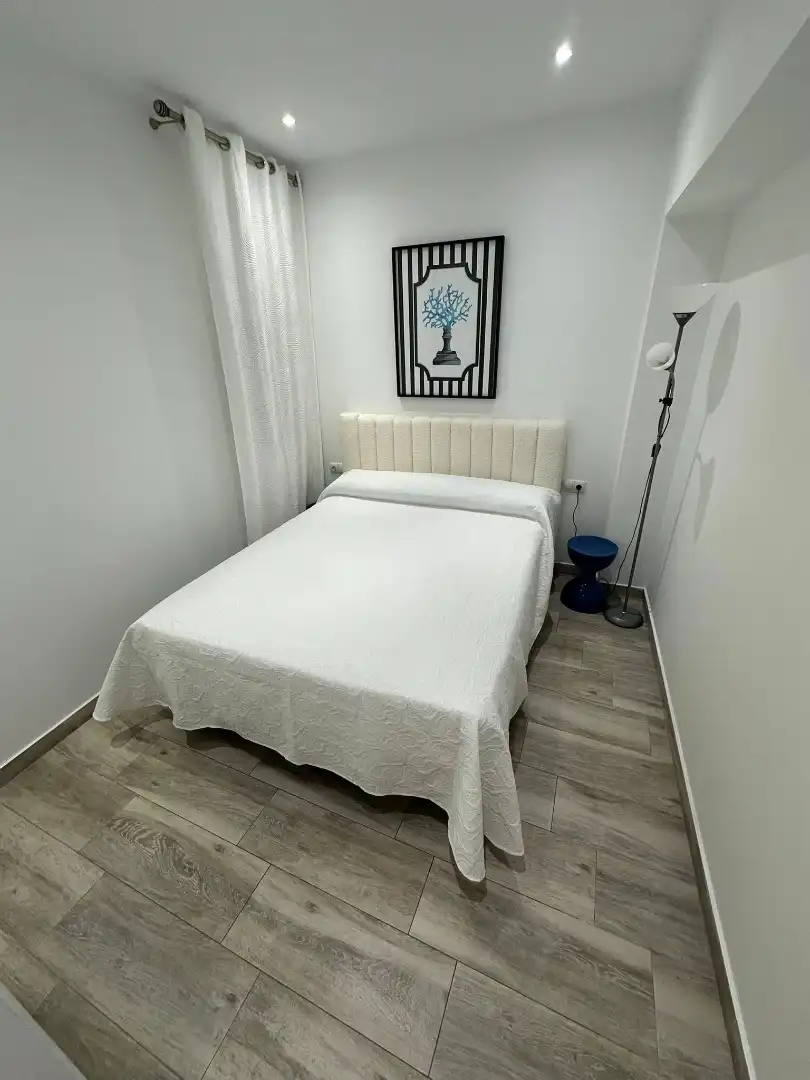 Habitación de Piso de alquiler en Fuengirola con Aire acondicionado, Calefacción y Amueblado