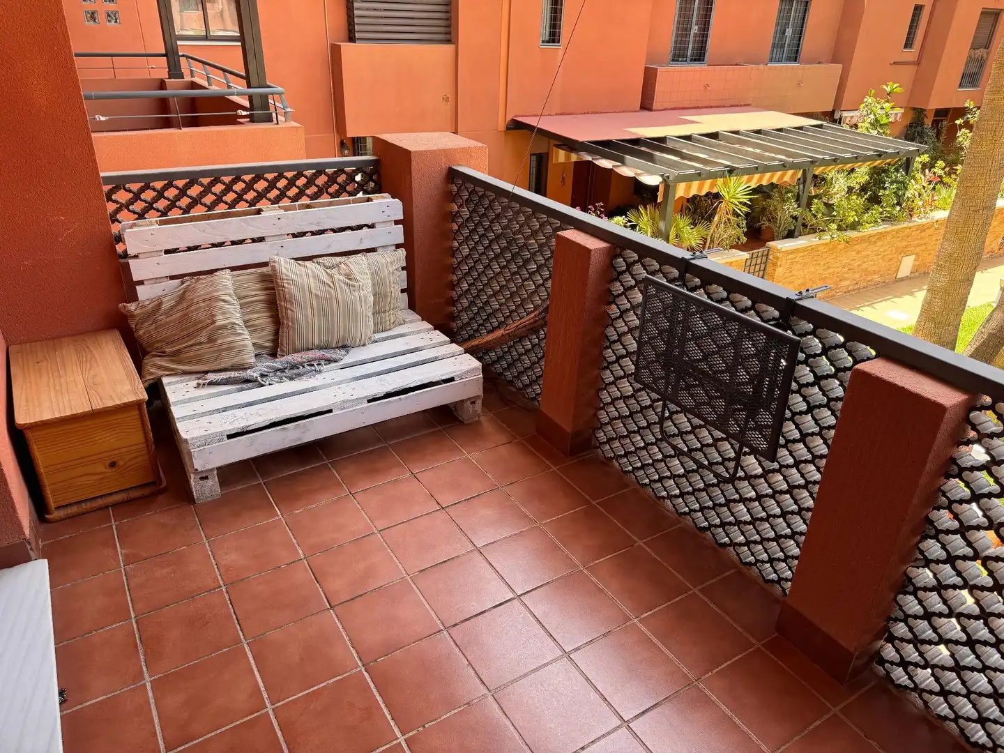 Terrassa de Apartament en venda en Roquetas de Mar amb Aire condicionat, Terrassa i Piscina comunitària