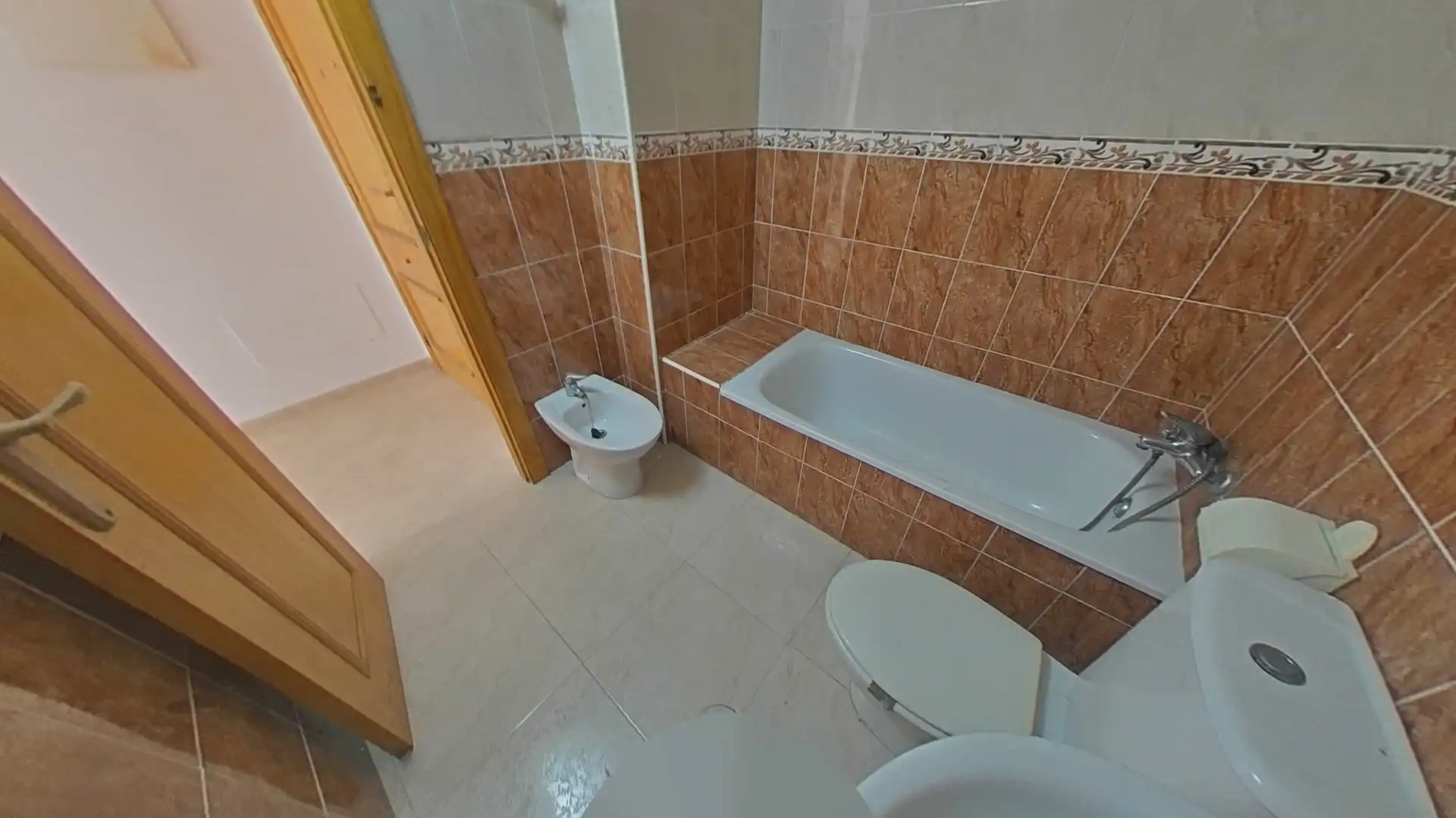 Bany de Pis en venda en Torrevieja amb Balcó