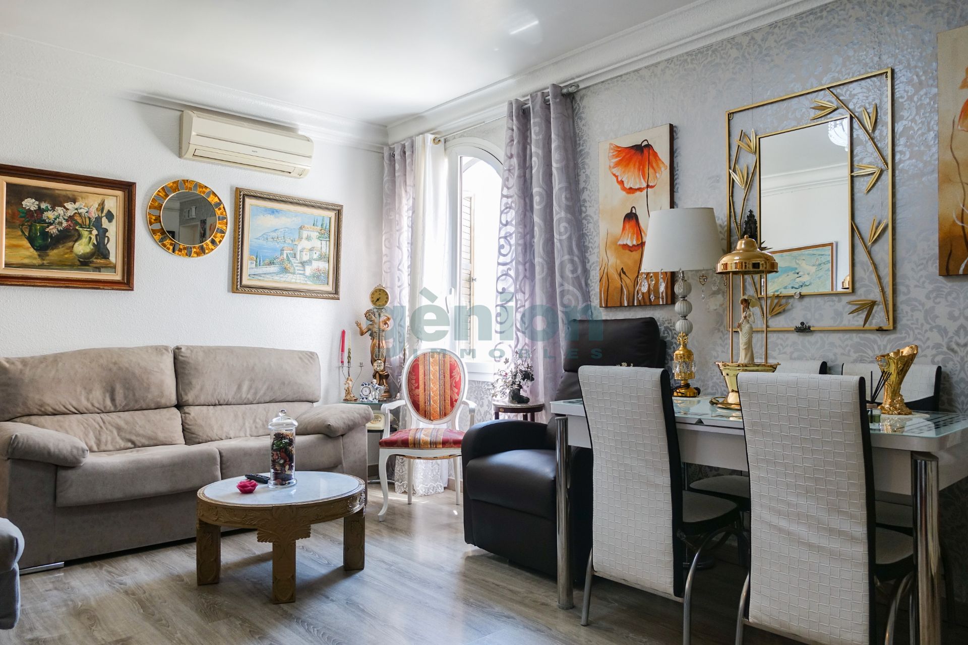 Living room of Flat for sale in Girona Capital  with Heating and Storage room