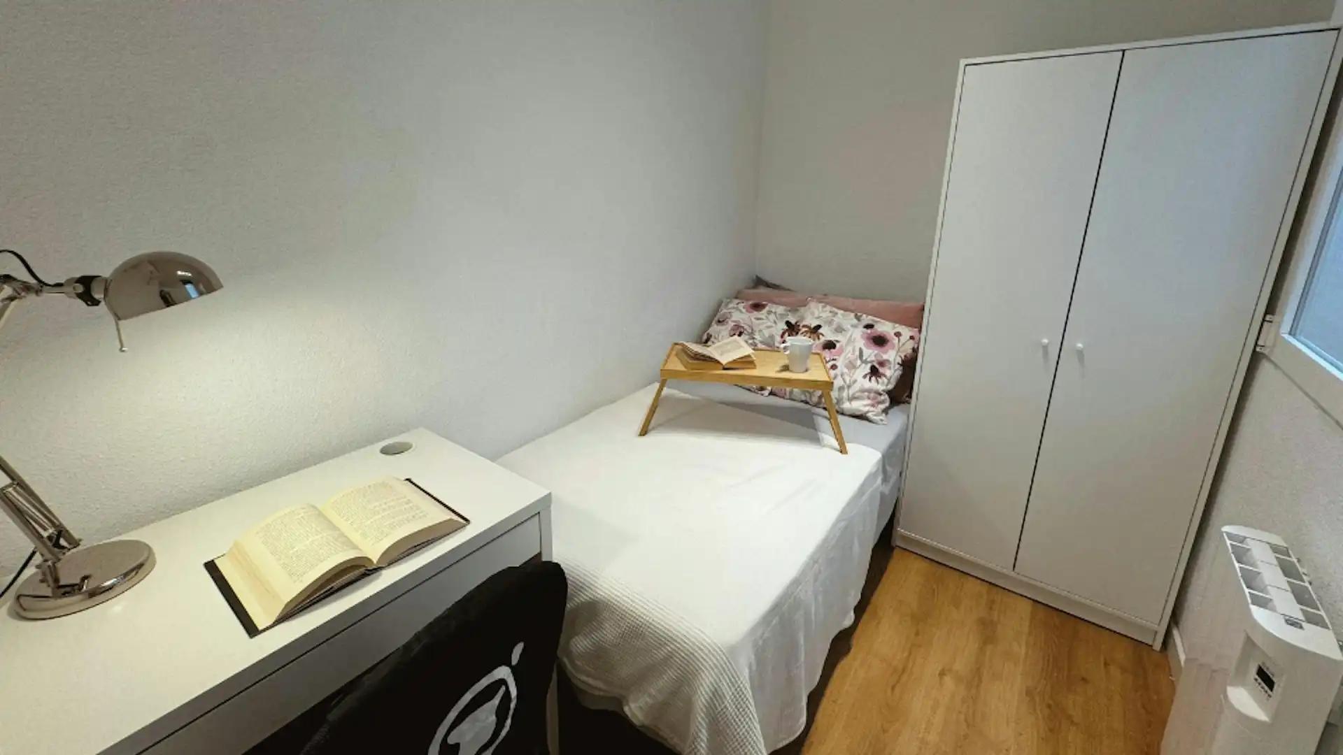Dormitori de Pis de lloguer en Madrid amb Calefacció, Moblat i Rentadora