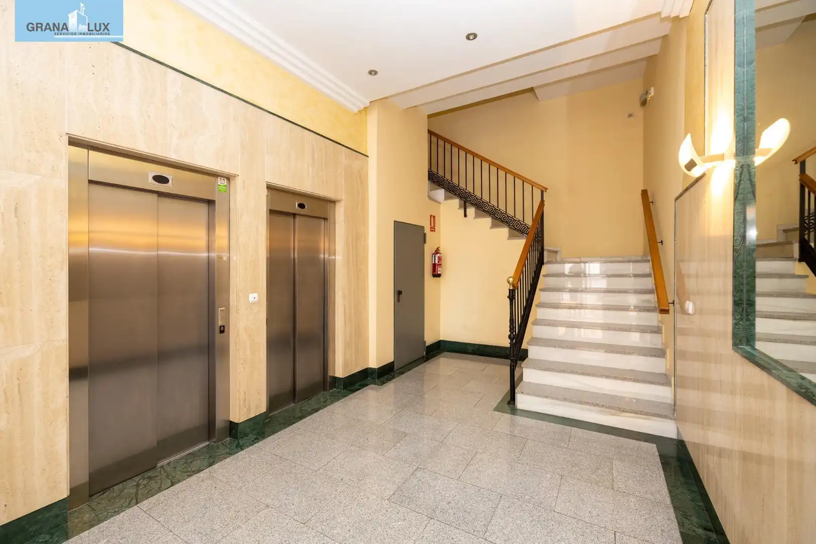 Appartement avec terrasse à vendre à Plaza de la Ciudad de Los Carmenes, imagen 6