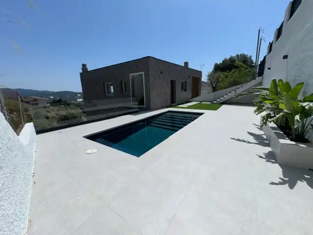 Swimming pool of Houses for sale in Sant Cebrià de Vallalta  with Air Conditioner, Heating and Private garden