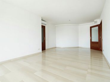 Piso con balcón en venta en Llevant